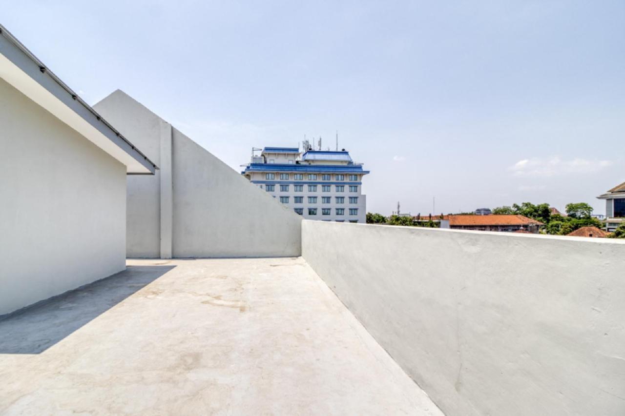 RedDoorz Syariah near Galeria Mall Yogyakarta Dış mekan fotoğraf