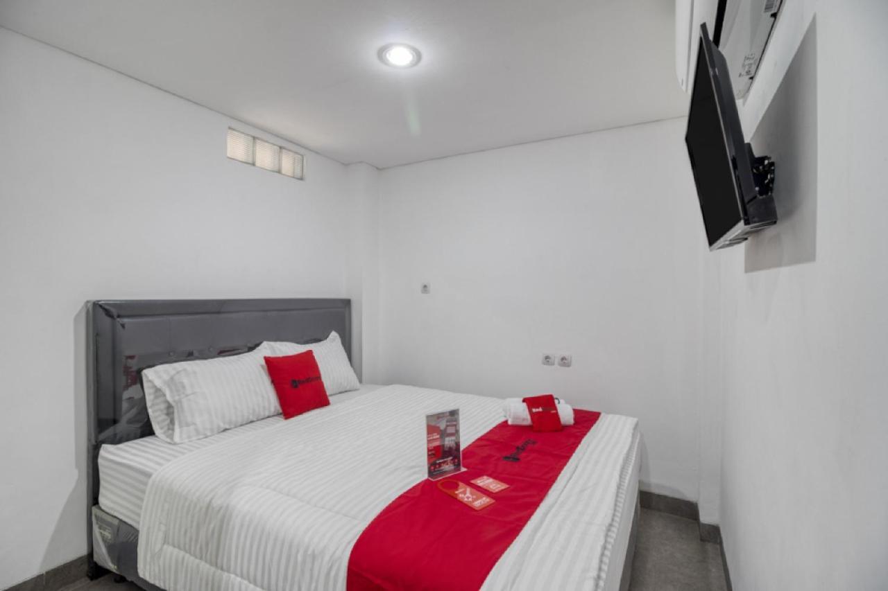 RedDoorz Syariah near Galeria Mall Yogyakarta Dış mekan fotoğraf